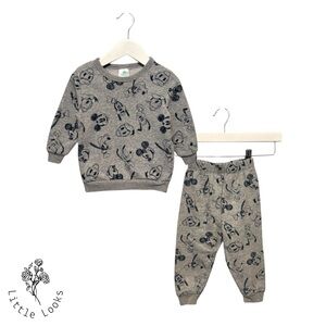 ⭐️ 5/$30 Disney Baby AOP Matching Set size 24 Months